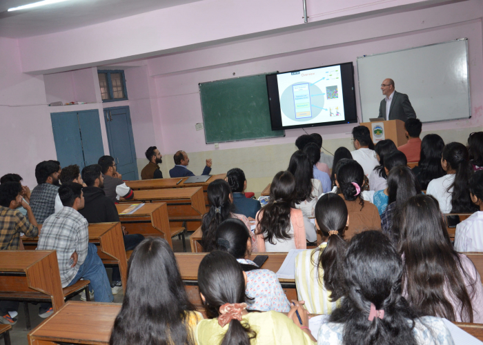 Prof. Marjan Mernik Lecture Photo 4